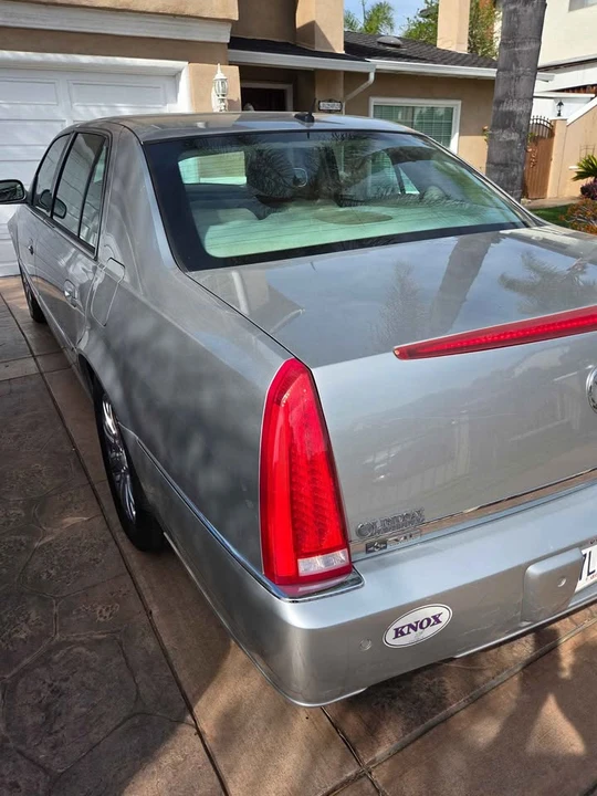 2008 Cadillac DTS - Image 4 of 16