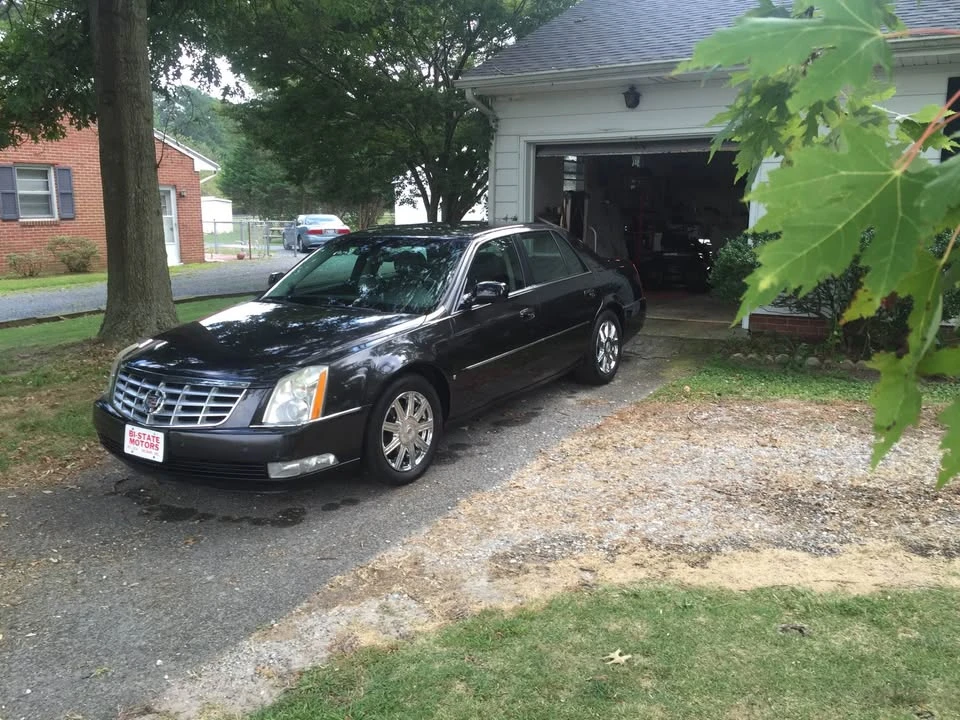 2008 Cadillac DTS - Image 2 of 3