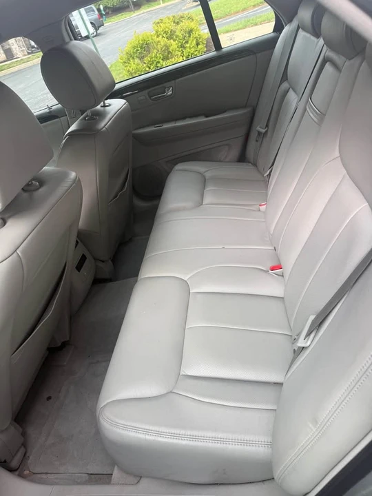2008 Cadillac DTS - Image 3 of 10