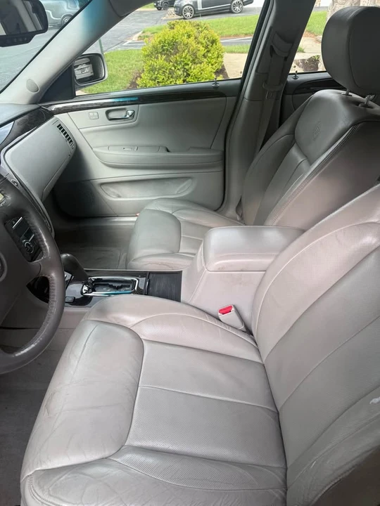 2008 Cadillac DTS - Image 4 of 10