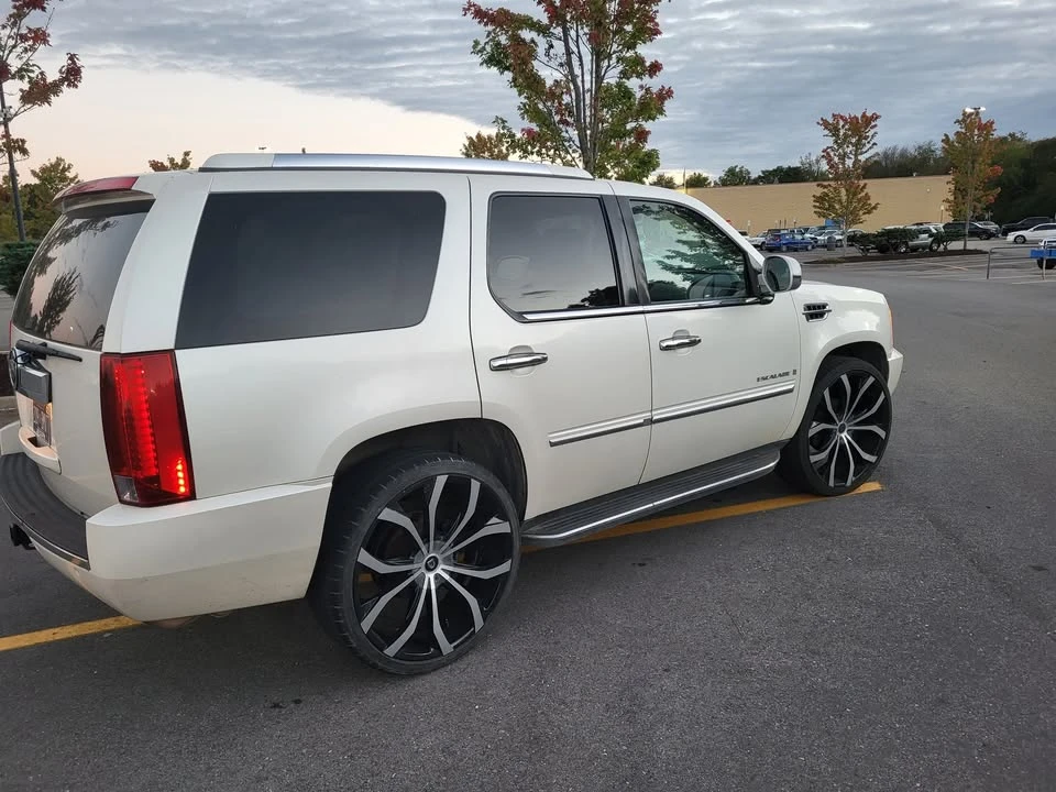 2008 Cadillac Escalade & EXT 3rd Gen - Image 3 of 7