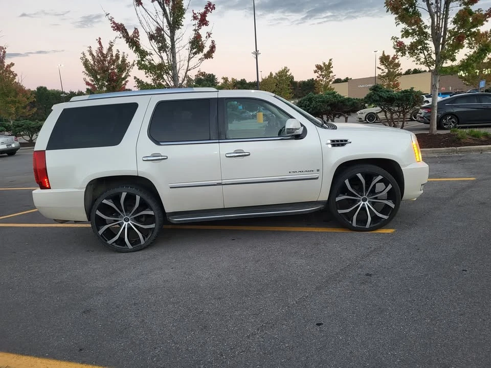 2008 Cadillac Escalade & EXT 3rd Gen - Image 2 of 7