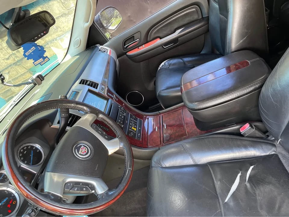 2008 Cadillac Escalade & EXT 3rd Gen - Image 5 of 6