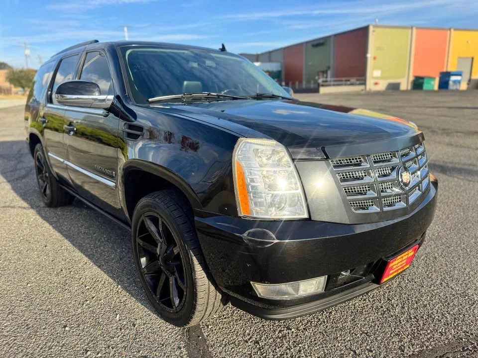 2008 Cadillac Escalade & EXT 3rd Gen - Image 3 of 14