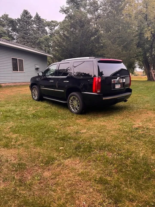 2008 Cadillac Escalade & EXT 3rd Gen - Image 3 of 11