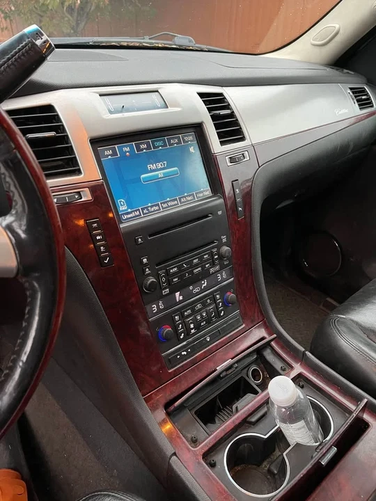 2008 Cadillac Escalade & EXT 3rd Gen - Image 9 of 11