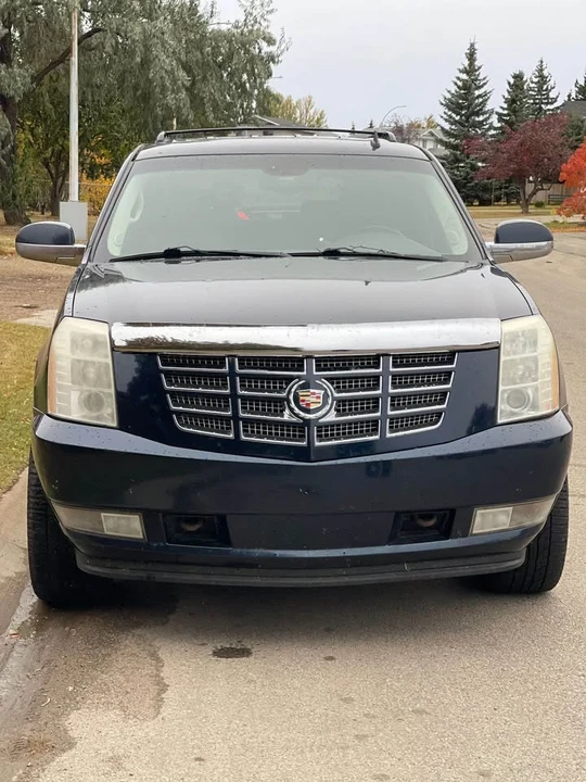 2008 Cadillac Escalade & EXT 3rd Gen - Image 2 of 11