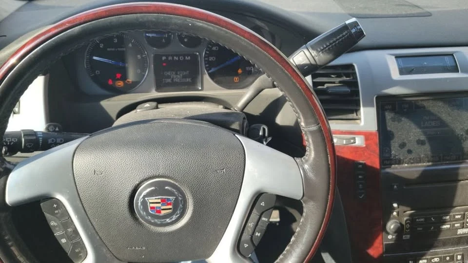 2008 Cadillac Escalade & EXT 3rd Gen - Image 9 of 12