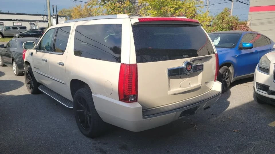 2008 Cadillac Escalade & EXT 3rd Gen - Image 3 of 12