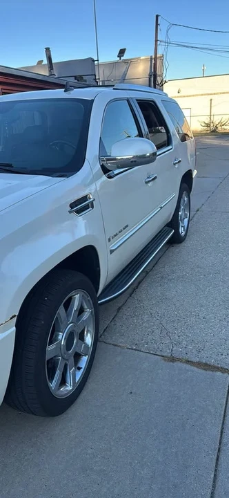 2008 Cadillac Escalade & EXT 3rd Gen - Image 3 of 4