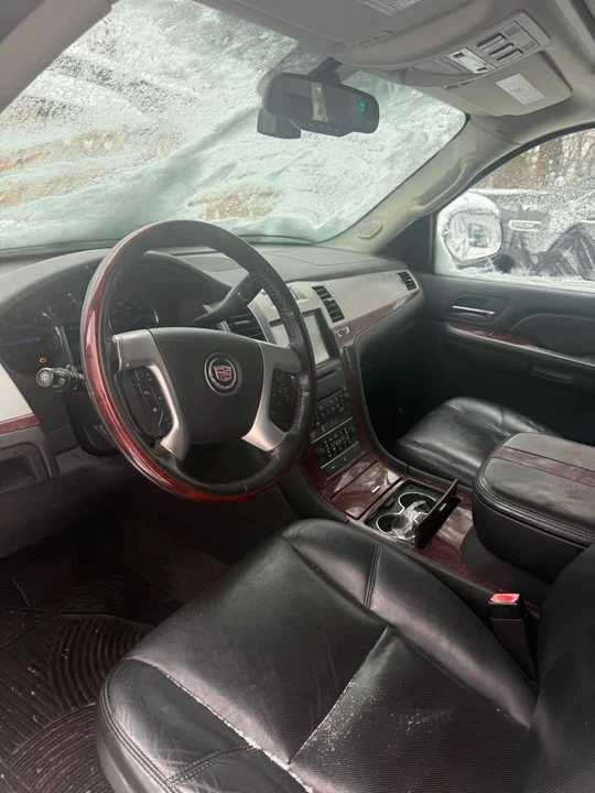 2008 Cadillac Escalade & EXT 3rd Gen - Image 6 of 9