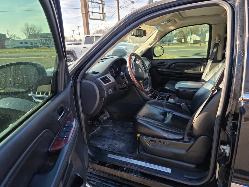 2008 Cadillac Escalade & EXT 3rd Gen - Image 8 of 10