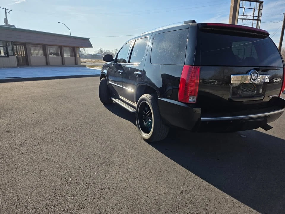 2008 Cadillac Escalade & EXT 3rd Gen - Image 3 of 10