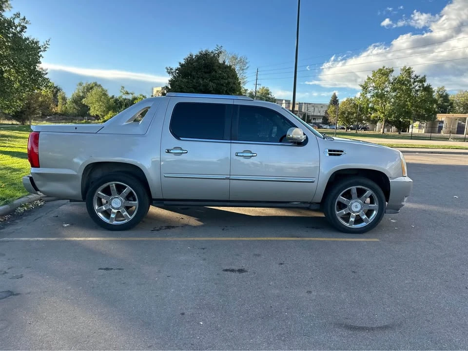 2008 Cadillac Escalade & EXT 2nd Gen - Image 2 of 6