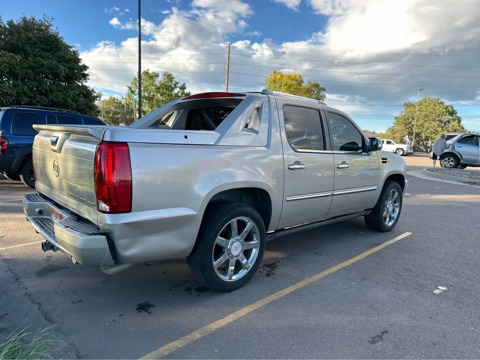 2008 Cadillac Escalade & EXT 2nd Gen - Image 3 of 6