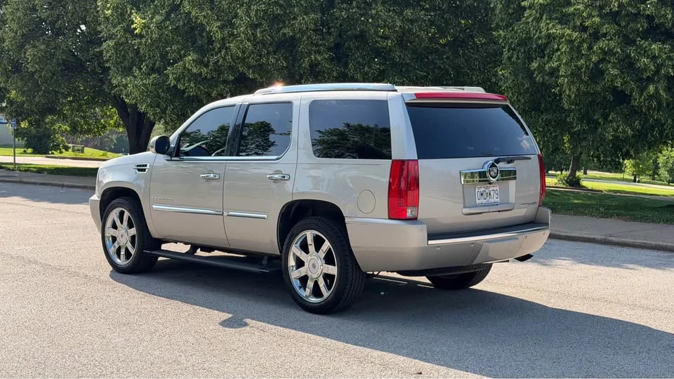 2008 Cadillac Escalade & EXT 3rd Gen - Image 4 of 20