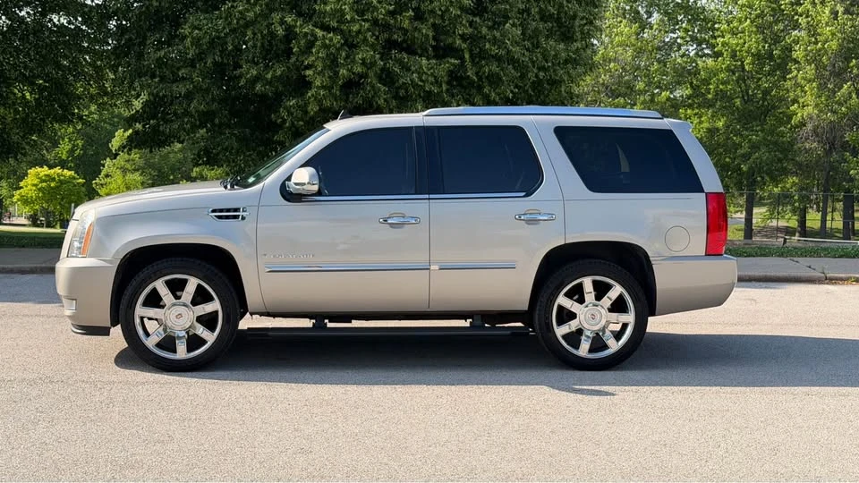 2008 Cadillac Escalade & EXT 3rd Gen - Image 3 of 20
