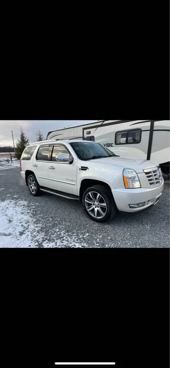 2008 Cadillac Escalade & EXT 3rd Gen - Image 2 of 6