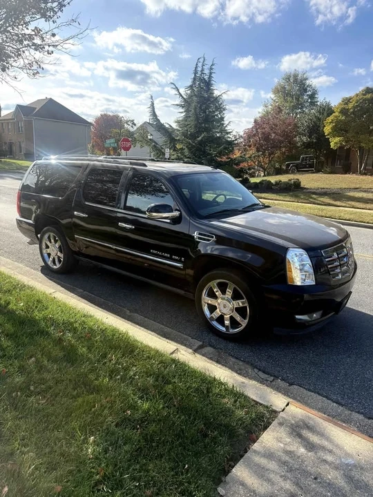 2008 Cadillac Escalade & EXT 3rd Gen - Image 4 of 8