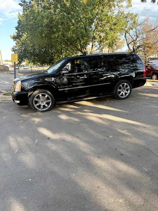 2008 Cadillac Escalade & EXT 3rd Gen - Image 5 of 8