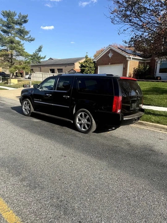 2008 Cadillac Escalade & EXT 3rd Gen - Image 2 of 8