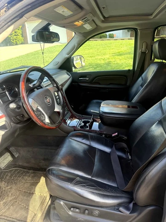 2008 Cadillac Escalade & EXT 3rd Gen - Image 3 of 8