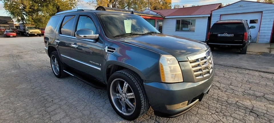2008 Cadillac Escalade & EXT 3rd Gen - Image 3 of 12