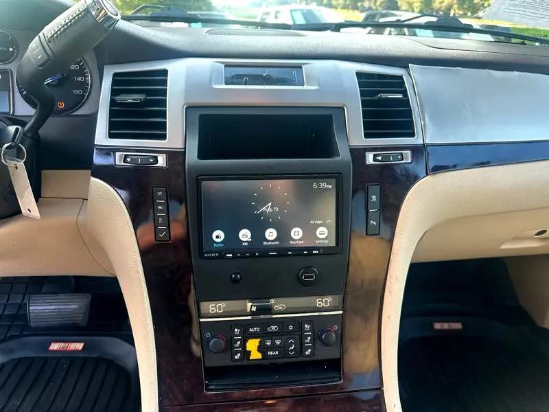 2008 Cadillac Escalade & EXT 3rd Gen - Image 10 of 20