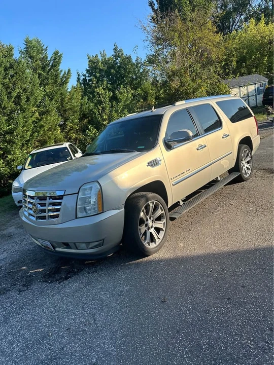 2008 Cadillac Escalade & EXT 3rd Gen - Image 2 of 3