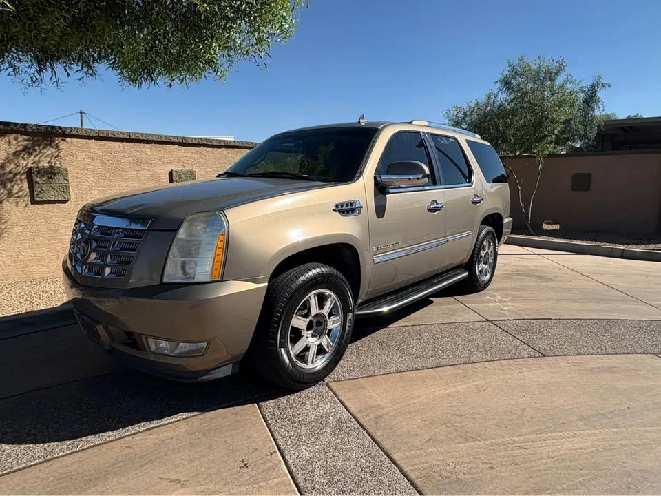 2008 Cadillac Escalade & EXT 3rd Gen - Image 2 of 8