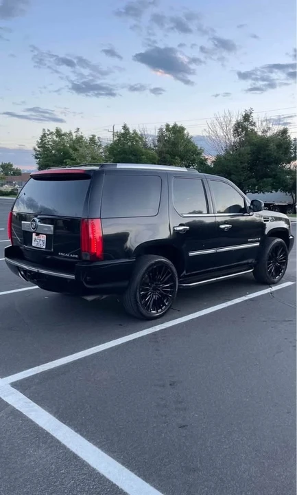 2008 Cadillac Escalade & EXT 3rd Gen - Image 5 of 19