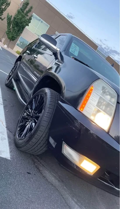 2008 Cadillac Escalade & EXT 3rd Gen - Image 12 of 19