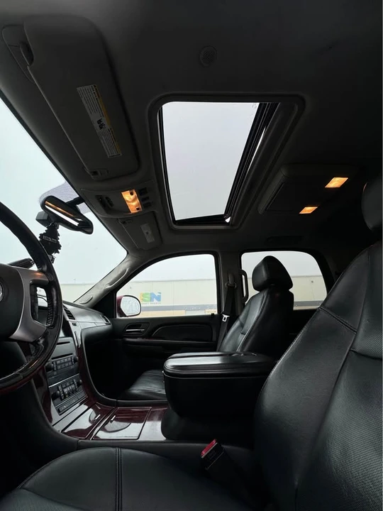2008 Cadillac Escalade & EXT 3rd Gen - Image 9 of 10