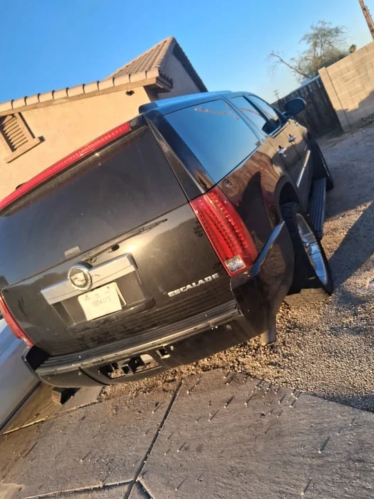 2008 Cadillac Escalade & EXT 3rd Gen - Image 4 of 19