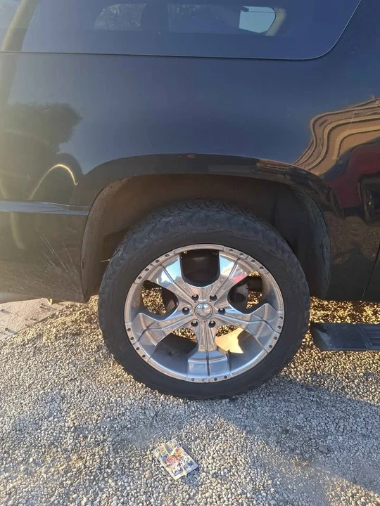 2008 Cadillac Escalade & EXT 3rd Gen - Image 17 of 19