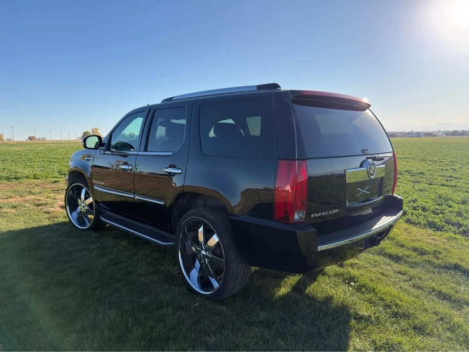 2008 Cadillac Escalade & EXT 3rd Gen - Image 2 of 9