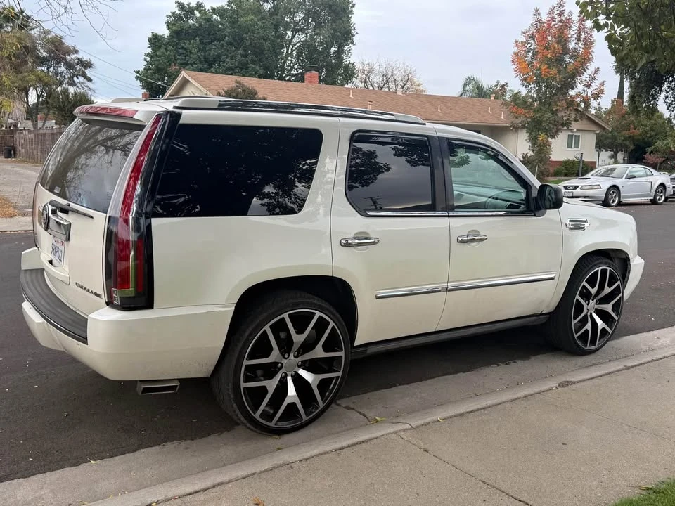 2008 Cadillac Escalade & EXT 3rd Gen - Image 9 of 13