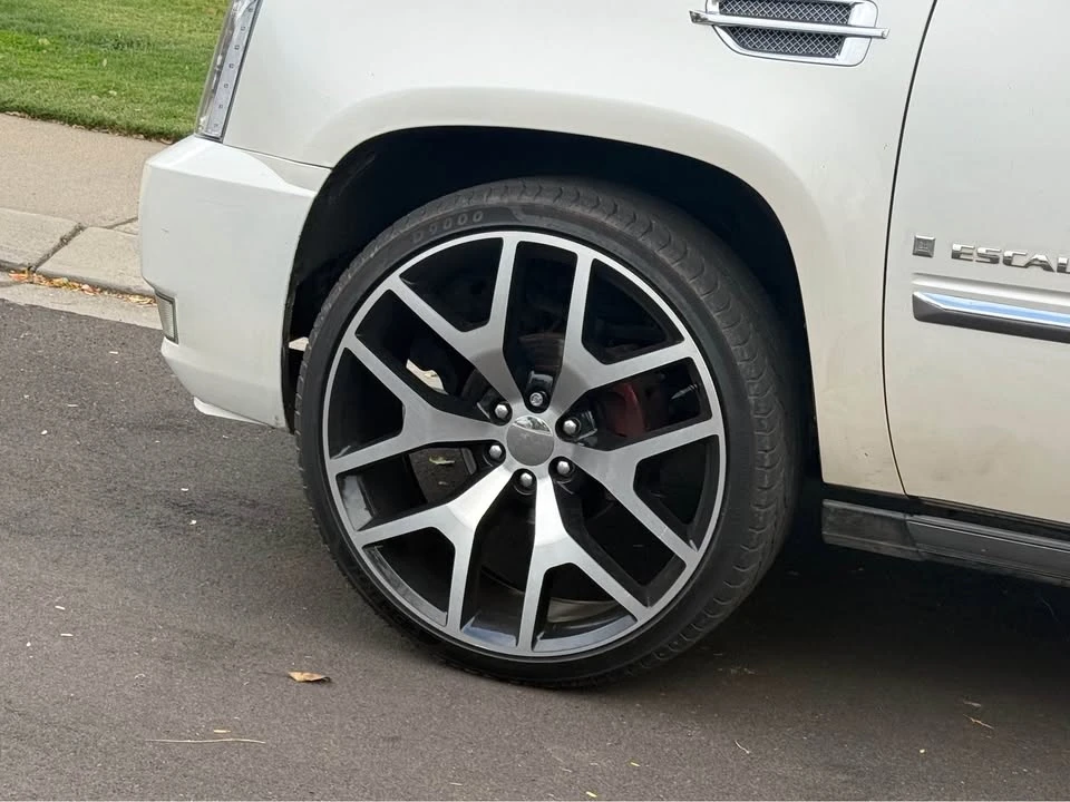 2008 Cadillac Escalade & EXT 3rd Gen - Image 3 of 13