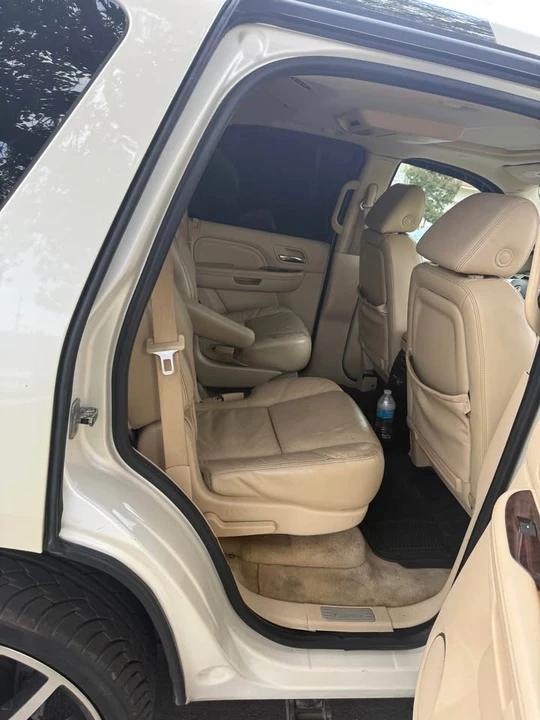 2008 Cadillac Escalade & EXT 3rd Gen - Image 10 of 13