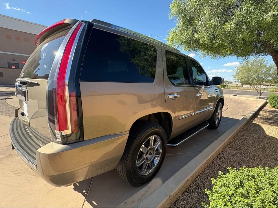 2008 Cadillac Escalade & EXT 3rd Gen - Image 4 of 8