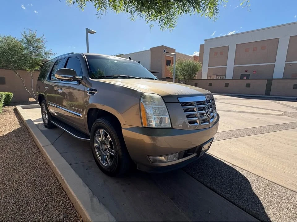 2008 Cadillac Escalade & EXT 3rd Gen - Image 2 of 8