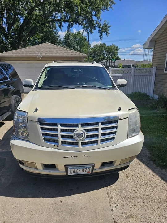 2008 Cadillac Escalade & EXT 3rd Gen - Image 3 of 8