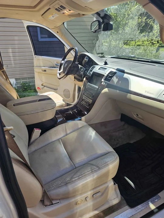 2008 Cadillac Escalade & EXT 3rd Gen - Image 7 of 8
