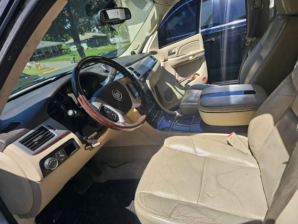 2008 Cadillac Escalade & EXT 3rd Gen - Image 4 of 8