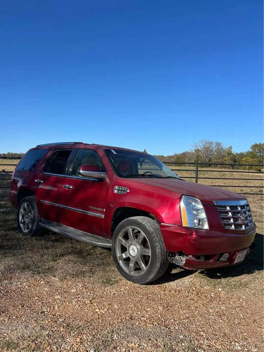 2008 Cadillac Escalade & EXT 3rd Gen - Image 2 of 6