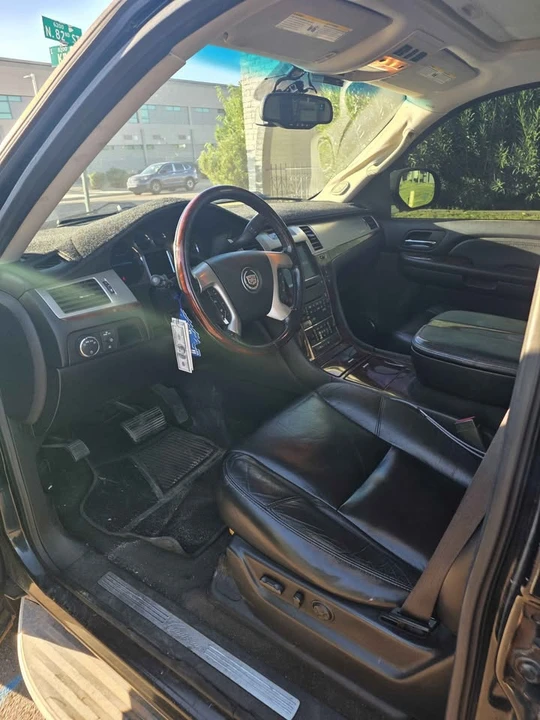 2008 Cadillac Escalade & EXT 3rd Gen - Image 4 of 5