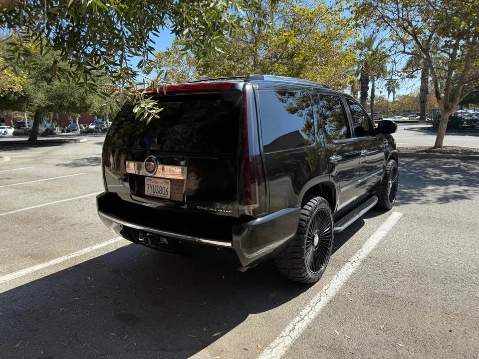 2008 Cadillac Escalade & EXT 3rd Gen - Image 4 of 18