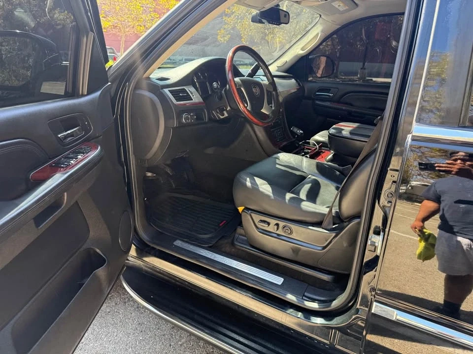 2008 Cadillac Escalade & EXT 3rd Gen - Image 11 of 18