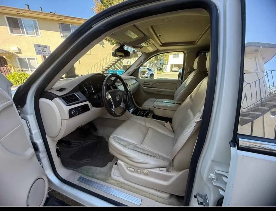 2008 Cadillac Escalade & EXT 3rd Gen - Image 3 of 6