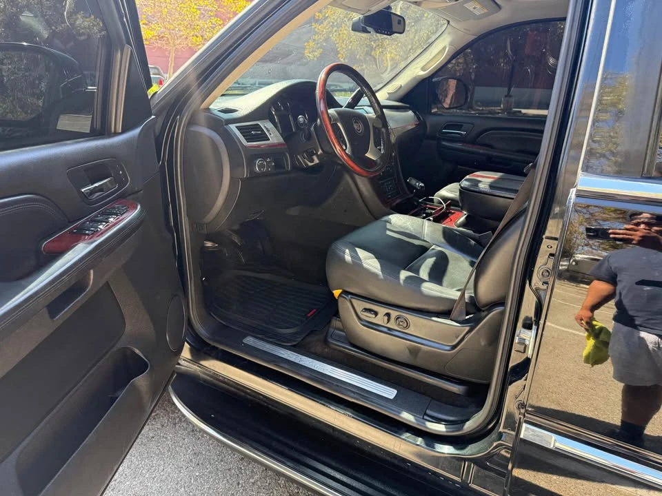 2008 Cadillac Escalade & EXT 3rd Gen - Image 9 of 20